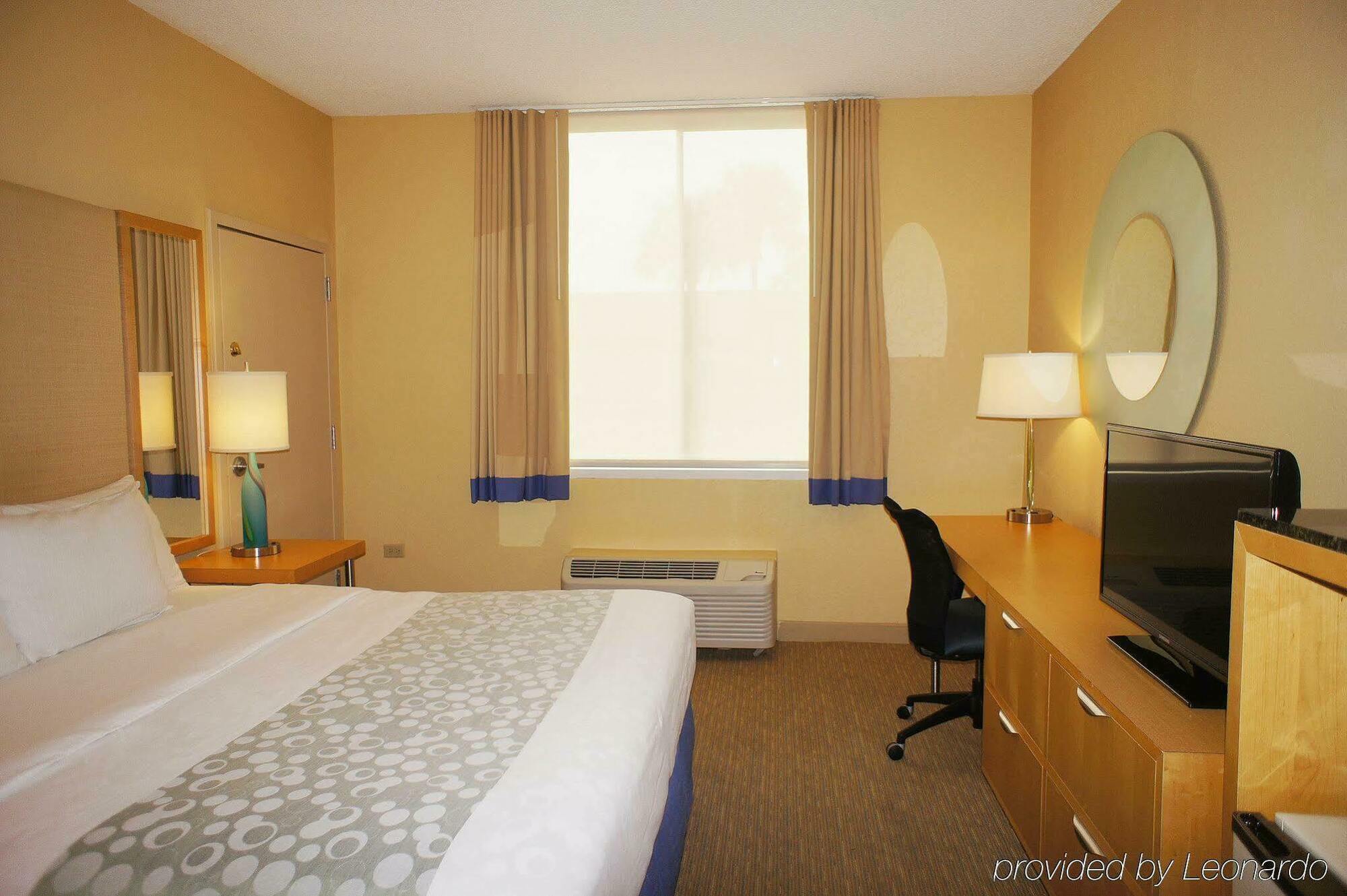 Hotel La Quinta By Wyndham Naples Downtown Exterior foto